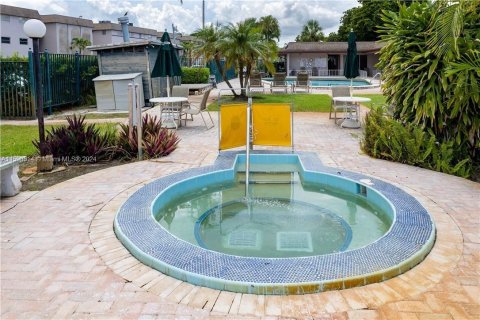 Condominio en venta en Davie, Florida, 2 dormitorios, 79.52 m2 № 1184083 - foto 25