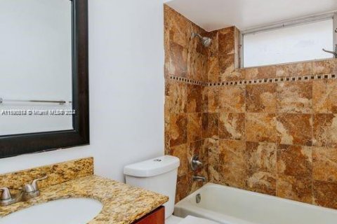 Condo in Davie, Florida, 2 bedrooms  № 1184083 - photo 13