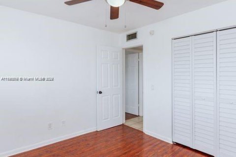 Condo in Davie, Florida, 2 bedrooms  № 1184083 - photo 11