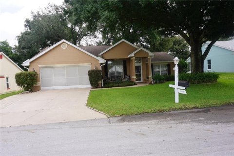 Villa ou maison à vendre à Ocala, Floride: 3 chambres, 142.88 m2 № 1352782 - photo 1