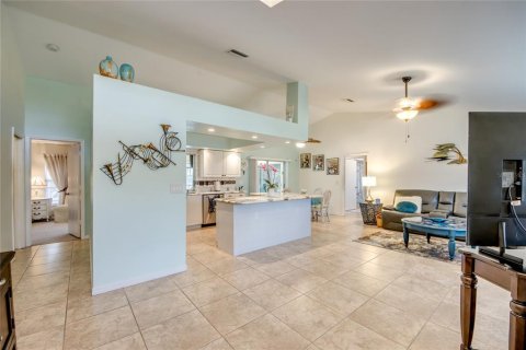 Villa ou maison à vendre à Cape Coral, Floride: 3 chambres, 143.81 m2 № 1352752 - photo 10