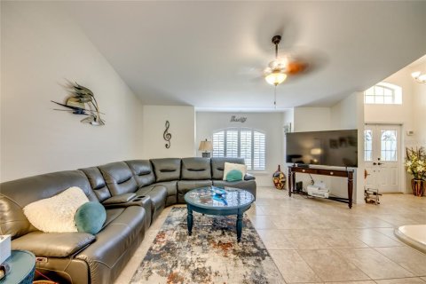 Casa en venta en Cape Coral, Florida, 3 dormitorios, 143.81 m2 № 1352752 - foto 13