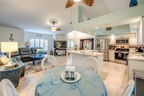 Villa ou maison à vendre à Cape Coral, Floride: 3 chambres, 143.81 m2 № 1352752 - photo 20