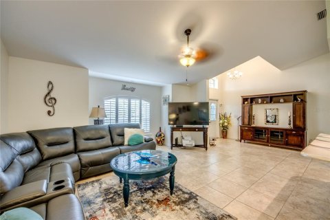 Villa ou maison à vendre à Cape Coral, Floride: 3 chambres, 143.81 m2 № 1352752 - photo 14