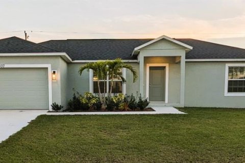 Villa ou maison à vendre à Englewood, Floride: 3 chambres, 149.85 m2 № 1352781 - photo 1