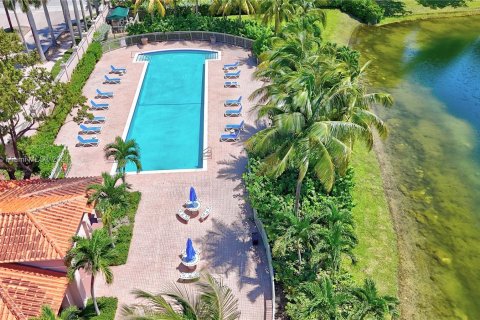 Copropriété à vendre à Doral, Floride: 2 chambres, 103.59 m2 № 1358701 - photo 5