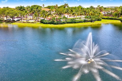 Condo in Doral, Florida, 2 bedrooms  № 1358701 - photo 3