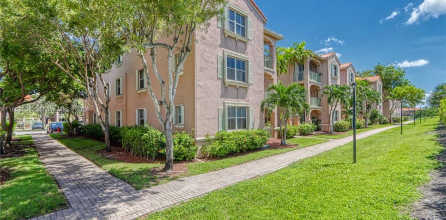 Condo in Doral, Florida, 2 bedrooms  № 1358701