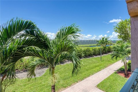 Condo in Doral, Florida, 2 bedrooms  № 1358701 - photo 14