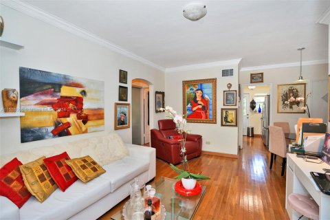 Condominio en venta en Coral Gables, Florida, 1 dormitorio, 54.63 m2 № 995637 - foto 4
