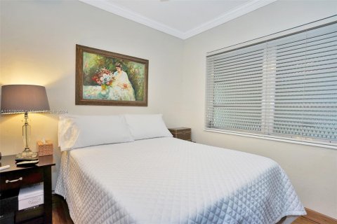 Condominio en venta en Coral Gables, Florida, 1 dormitorio, 54.63 m2 № 995637 - foto 14