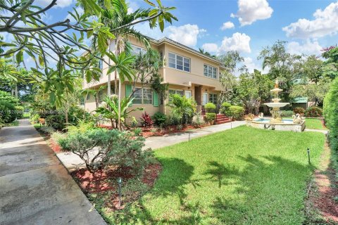 Condominio en venta en Coral Gables, Florida, 1 dormitorio, 54.63 m2 № 995637 - foto 1