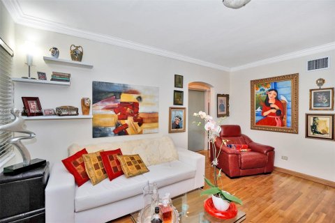 Condominio en venta en Coral Gables, Florida, 1 dormitorio, 54.63 m2 № 995637 - foto 5