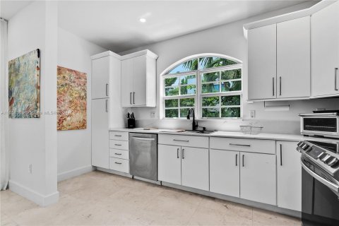 Adosado en venta en Key Biscayne, Florida, 3 dormitorios, 173.54 m2 № 1360586 - foto 12