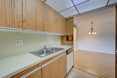 Condominio en venta en Coconut Creek, Florida, 1 dormitorio, 75.34 m2 № 914239 - foto 28