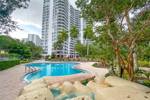 Copropriété à vendre à Aventura, Floride: 2 chambres, 109.72 m2 № 1304965 - photo 1