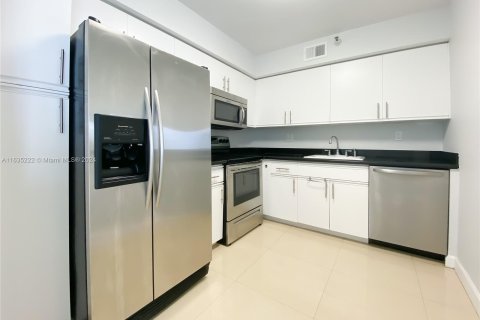 Condominio en venta en Aventura, Florida, 2 dormitorios, 109.72 m2 № 1304965 - foto 2