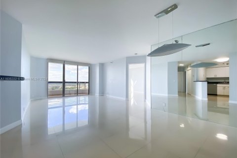 Copropriété à vendre à Aventura, Floride: 2 chambres, 109.72 m2 № 1304965 - photo 4