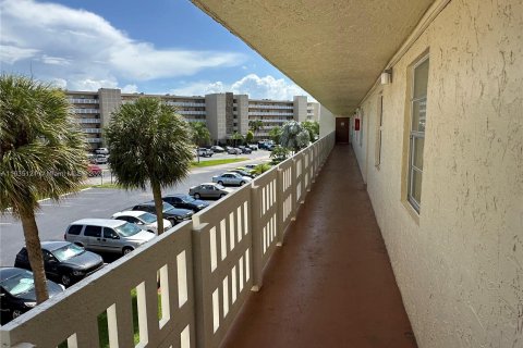 Condo in Dania Beach, Florida, 2 bedrooms  № 1304932 - photo 4