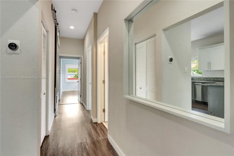 Casa en venta en Miami, Florida, 3 dormitorios, 124.02 m2 № 1384269 - foto 10