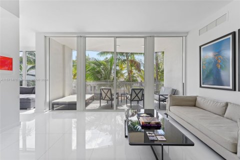 Condo in Miami Beach, Florida, 3 bedrooms  № 1177492 - photo 17