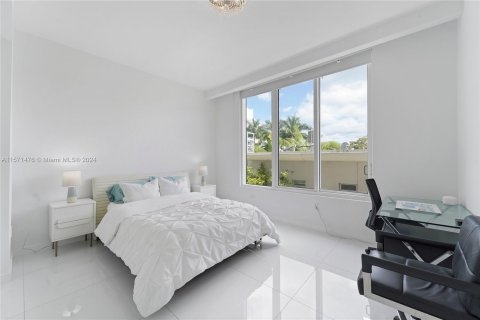 Condo in Miami Beach, Florida, 3 bedrooms  № 1177492 - photo 25