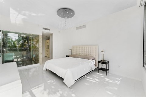 Condo in Miami Beach, Florida, 3 bedrooms  № 1177492 - photo 3