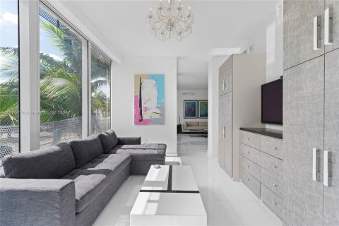 Condo in Miami Beach, Florida, 3 bedrooms  № 1177492 - photo 20