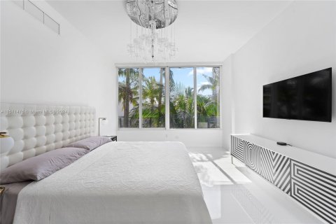 Condo in Miami Beach, Florida, 3 bedrooms  № 1177492 - photo 5