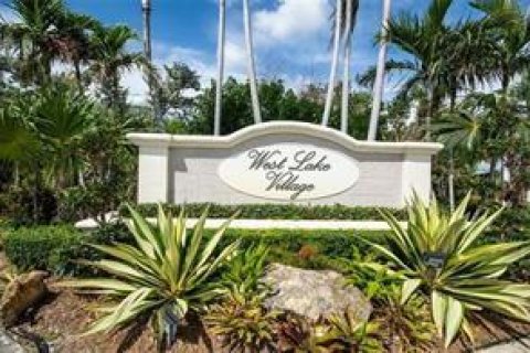 House in Hollywood, Florida 4 bedrooms, 196.3 sq.m. № 1092007 - photo 26