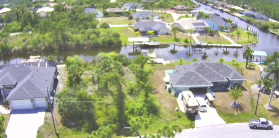 Terrain à Port Charlotte, Floride № 1218232