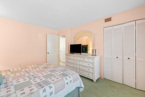 Condo in Boynton Beach, Florida, 2 bedrooms  № 1168463 - photo 23