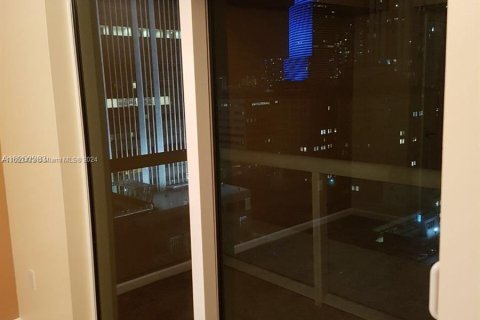 Condominio en venta en Miami, Florida, 1 dormitorio, 78.5 m2 № 1348195 - foto 13