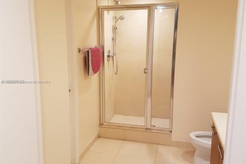 Condo in Miami, Florida, 1 bedroom  № 1348195 - photo 16