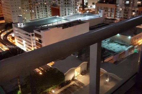 Condominio en venta en Miami, Florida, 1 dormitorio, 78.5 m2 № 1348195 - foto 2