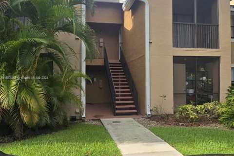 Copropriété à louer à Miami, Floride: 1 chambre, 54.44 m2 № 1348266 - photo 1