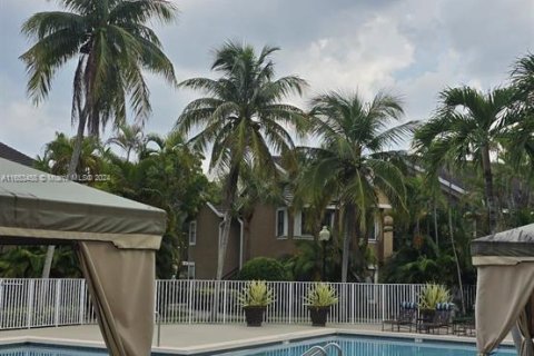 Condo in Miami, Florida, 1 bedroom  № 1348266 - photo 9