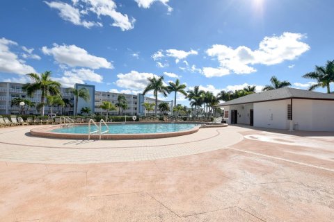 Copropriété à vendre à Boca Raton, Floride: 2 chambres, 79.99 m2 № 1187060 - photo 12