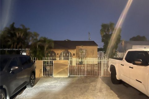 Casa en venta en Miami, Florida, 3 dormitorios, 142.6 m2 № 717978 - foto 6