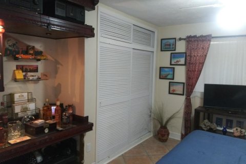 House in Pembroke Pines, Florida 3 bedrooms, 178.28 sq.m. № 740153 - photo 6
