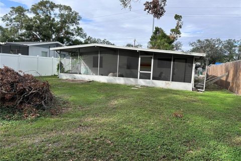 House in Tampa, Florida 2 bedrooms, 110.55 sq.m. № 1436666 - photo 5