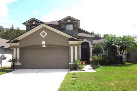 House in Wesley Chapel, Florida 3 bedrooms, 165.92 sq.m. № 1389476 - photo 1