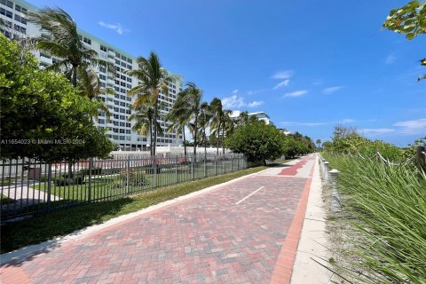 Studio in the Condo in Miami Beach, Florida  № 1348697 - photo 26