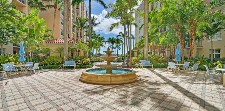 Condo in West Palm Beach, Florida, 2 bedrooms  № 1434993