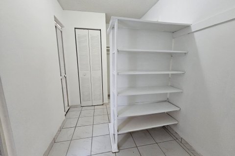 Copropriété à vendre à Lauderhill, Floride: 1 chambre, 68.28 m2 № 952278 - photo 12