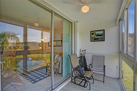 Copropriété à vendre à Sunrise, Floride: 2 chambres, 78.97 m2 № 802682 - photo 10