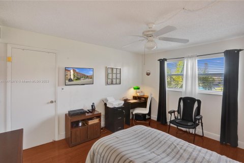 Copropriété à vendre à Sunrise, Floride: 2 chambres, 78.97 m2 № 802682 - photo 27
