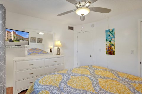 Copropriété à vendre à Sunrise, Floride: 2 chambres, 78.97 m2 № 802682 - photo 25