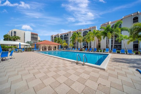 Condominio en venta en Lauderhill, Florida, 2 dormitorios, 129.13 m2 № 1172483 - foto 19