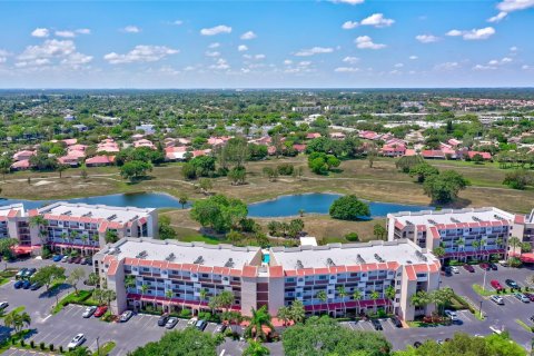 Condo in Lauderhill, Florida, 2 bedrooms  № 1172483 - photo 1